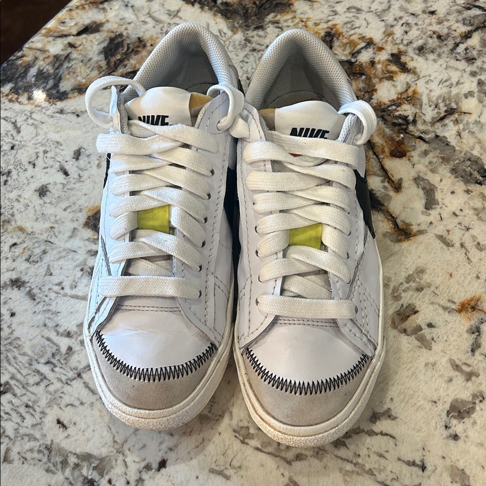 Nike Blazer Low 77 Jumbo Mens Size 8 White Black Leather Sneakers DN2158-101